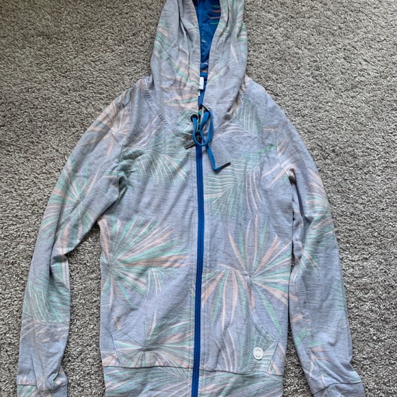 Bench lightweight hoodie - Picture 1 of 3